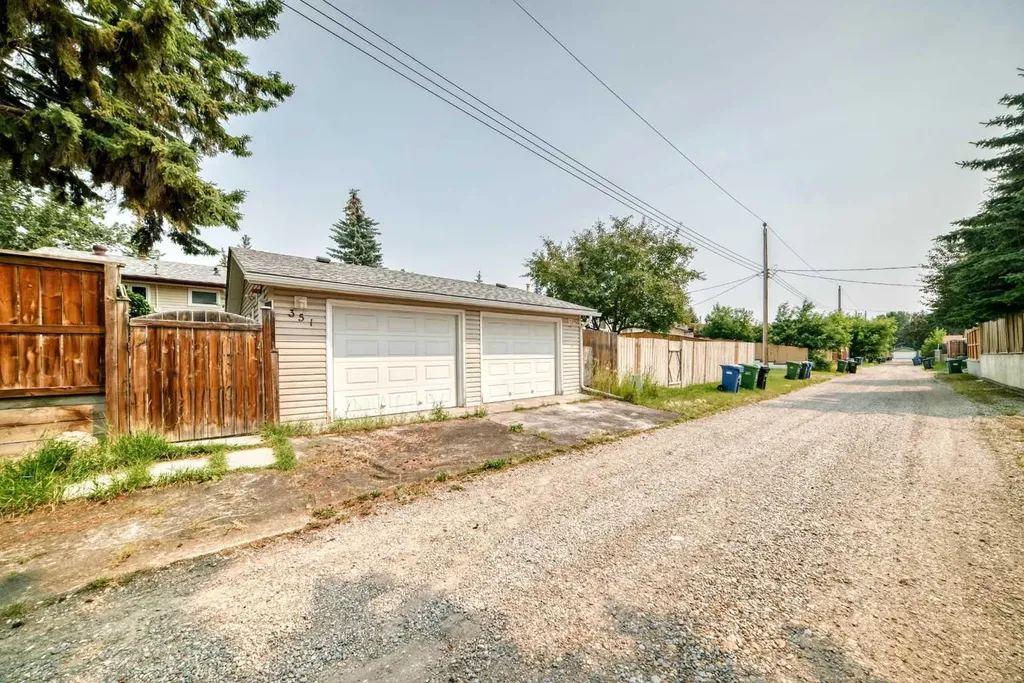 351 Cedarpark Drive SW Calgary AB T2W 2J5