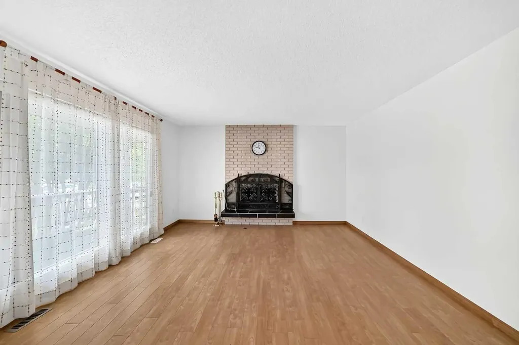 351 Cedarpark Drive SW Calgary AB T2W 2J5