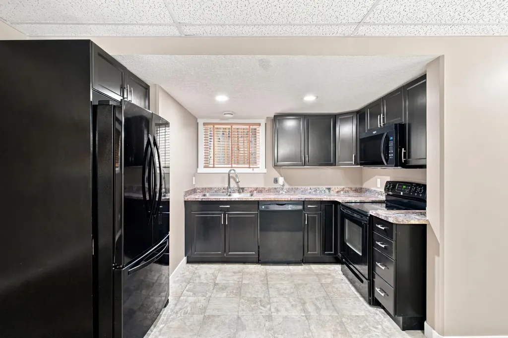 11551 75 Avenue Grande Prairie AB t8w0j3