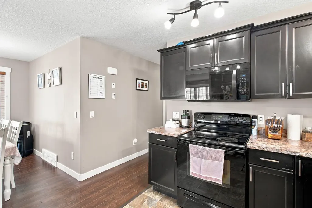 11551 75 Avenue Grande Prairie AB t8w0j3