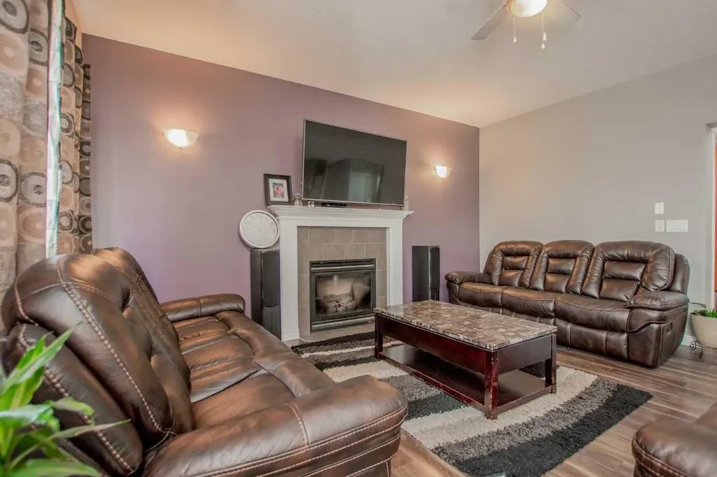83 Pinnacle Lake Drive Grande Prairie AB T8W 0A9