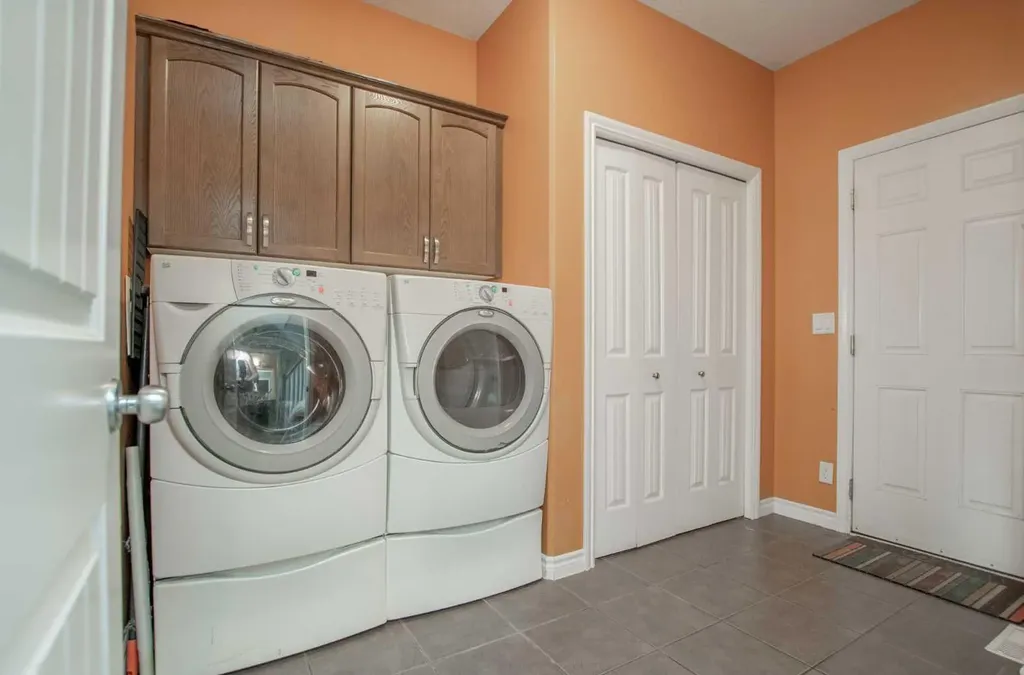 83 Pinnacle Lake Drive Grande Prairie AB T8W 0A9