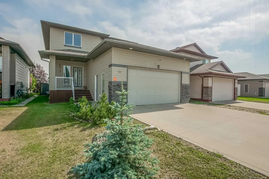 83 Pinnacle Lake Drive Grande Prairie AB T8W 0A9