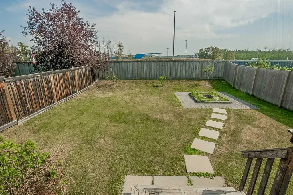 83 Pinnacle Lake Drive Grande Prairie AB T8W 0A9