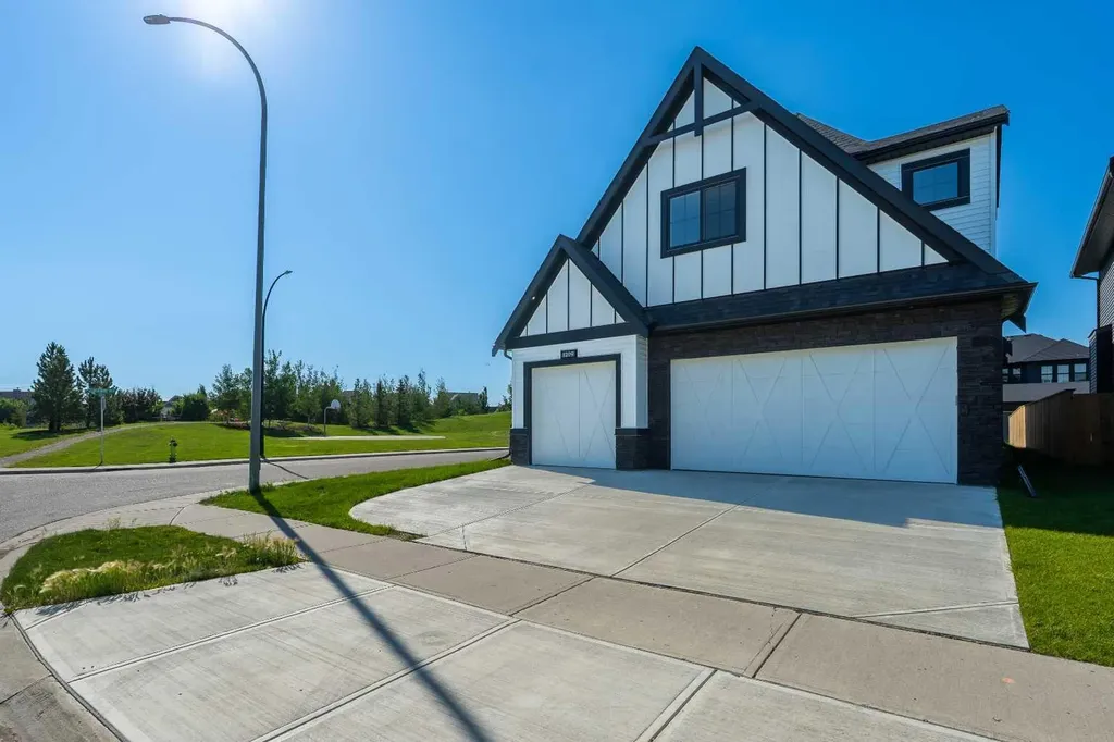 1209 Coopers Drive SW Airdrie AB T4B 3T6