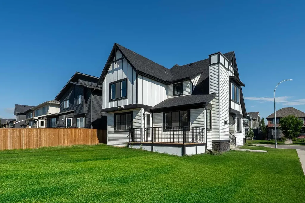 1209 Coopers Drive SW Airdrie AB T4B 3T6