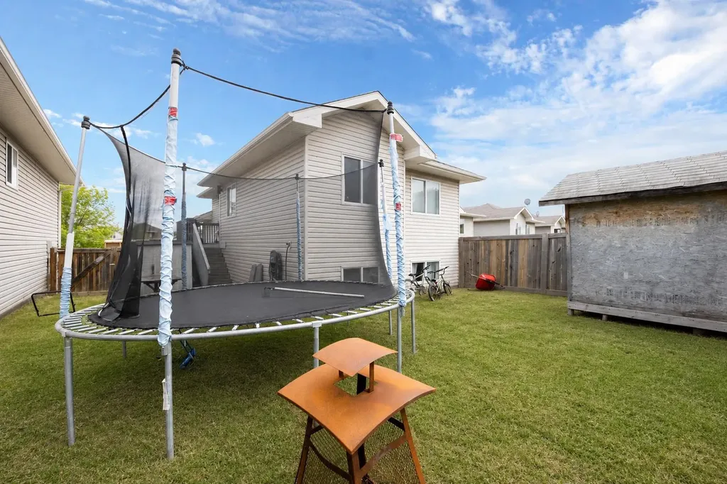 100 Paish Place Fort Mcmurray AB T9K2W4