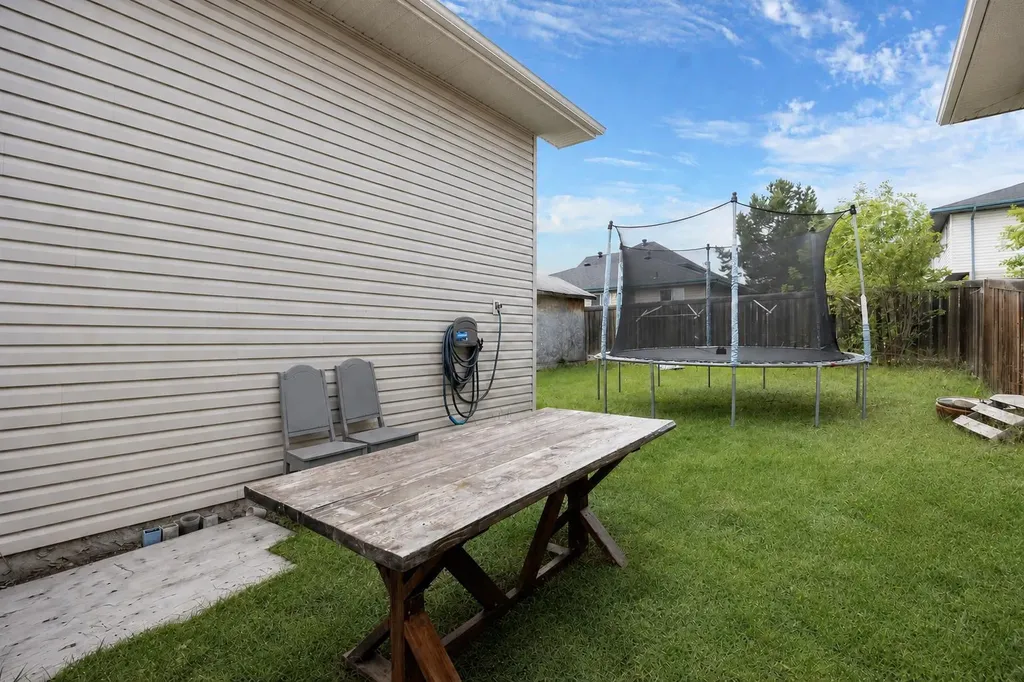 100 Paish Place Fort Mcmurray AB T9K2W4