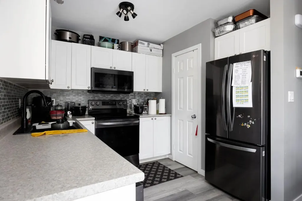 100 Paish Place Fort Mcmurray AB T9K2W4