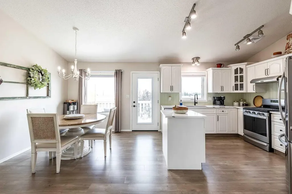 168 Hunt Crescent NE Medicine Hat AB T1C1Y5