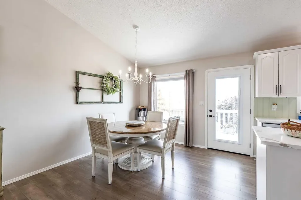 168 Hunt Crescent NE Medicine Hat AB T1C1Y5