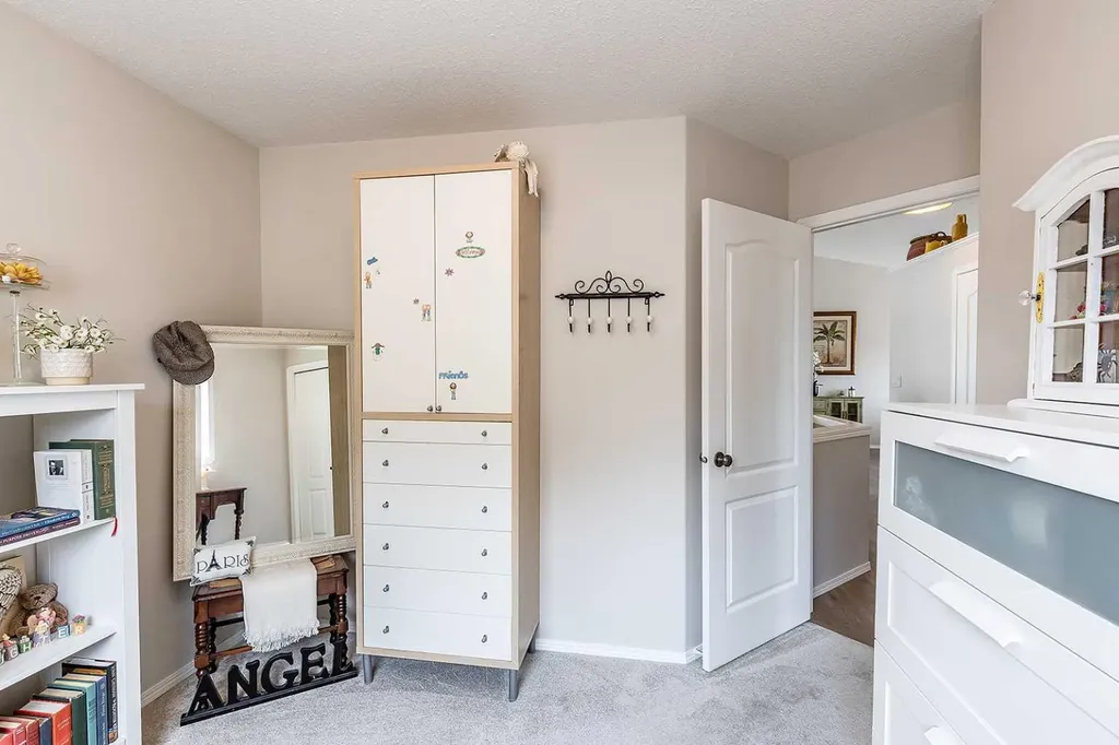 168 Hunt Crescent NE Medicine Hat AB T1C1Y5