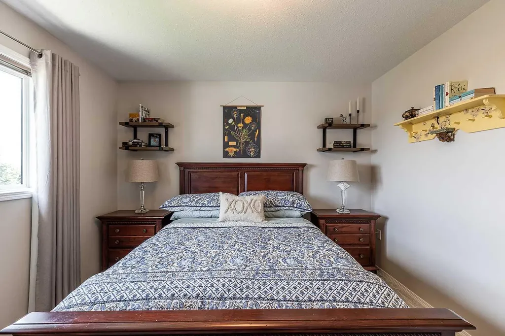 168 Hunt Crescent NE Medicine Hat AB T1C1Y5
