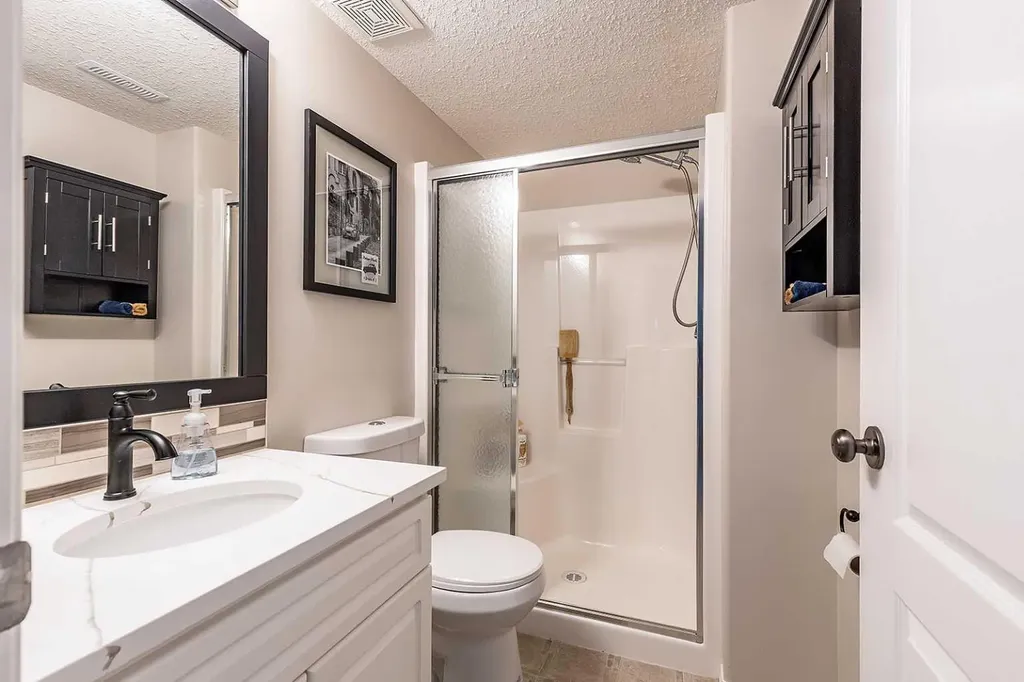 168 Hunt Crescent NE Medicine Hat AB T1C1Y5