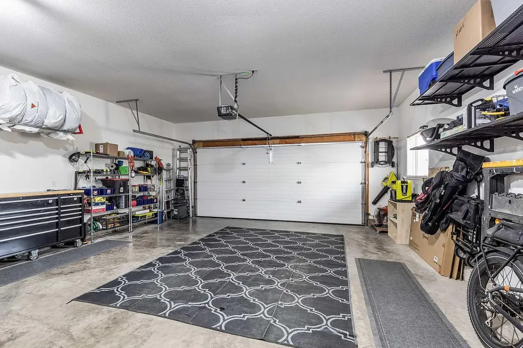 168 Hunt Crescent NE Medicine Hat AB T1C1Y5