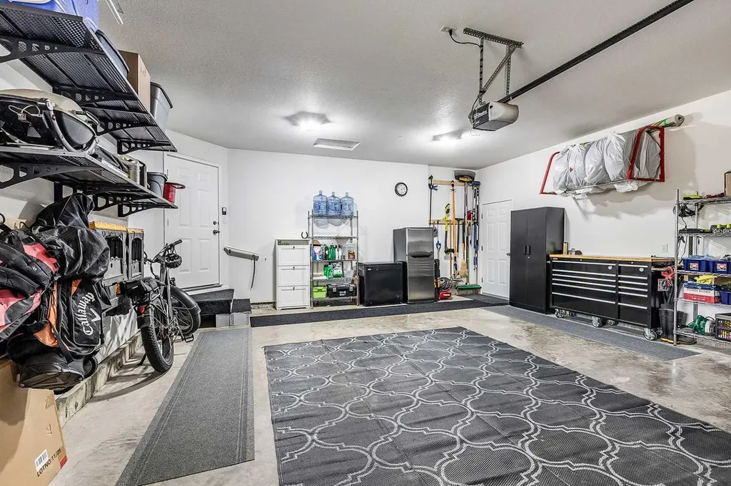168 Hunt Crescent NE Medicine Hat AB T1C1Y5