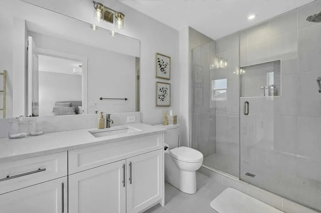 97 Rowmont Heath NW Calgary AB T3L 0H8