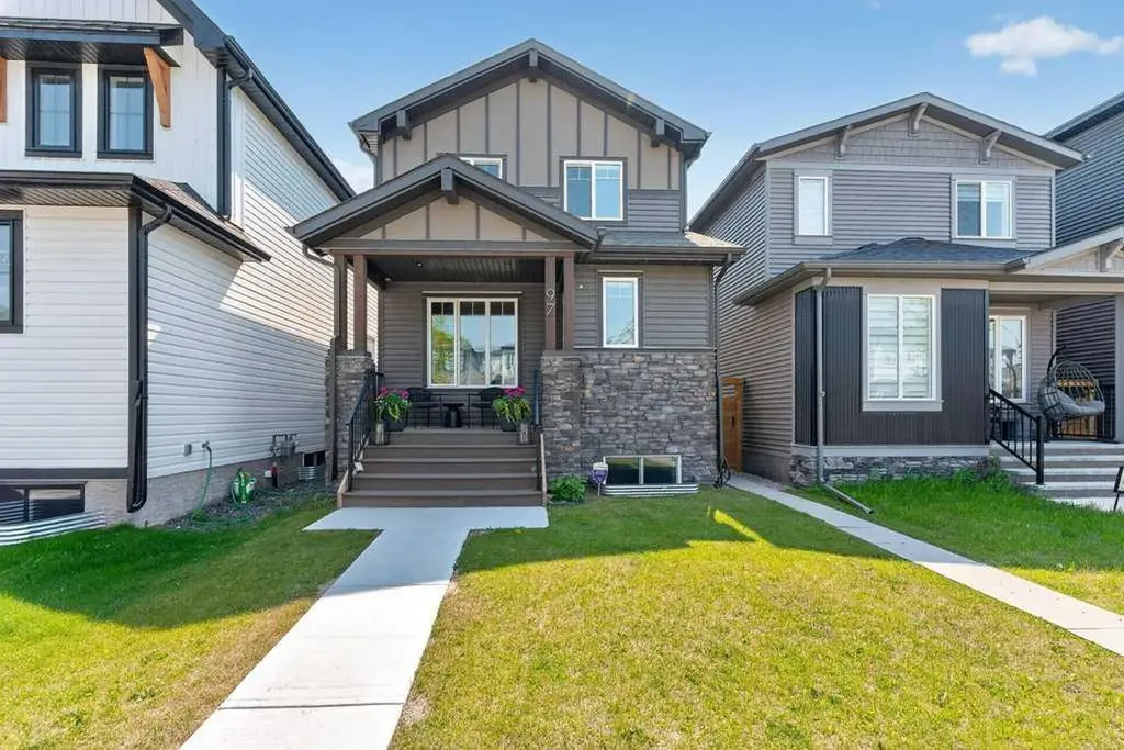 97 Rowmont Heath NW Calgary AB T3L 0H8