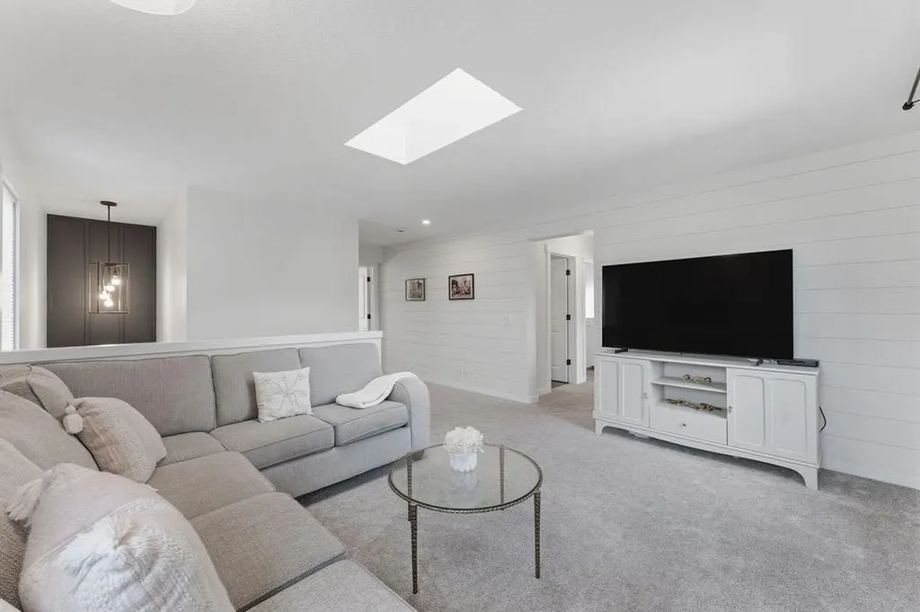 708 Coopers Square SW Airdrie AB T4B 0M1