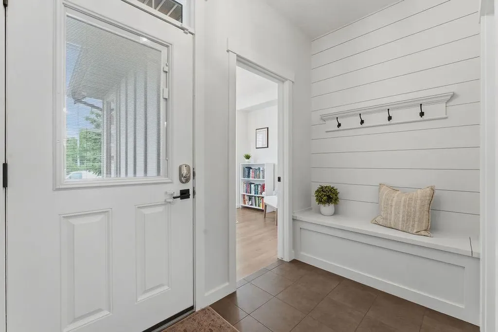 708 Coopers Square SW Airdrie AB T4B 0M1