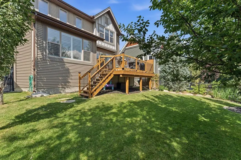 708 Coopers Square SW Airdrie AB T4B 0M1