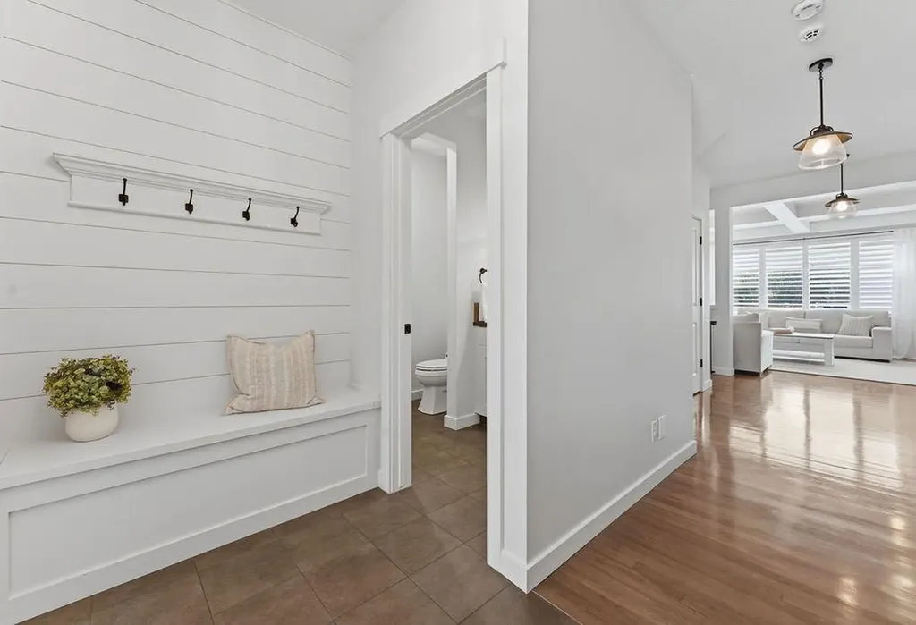 708 Coopers Square SW Airdrie AB T4B 0M1