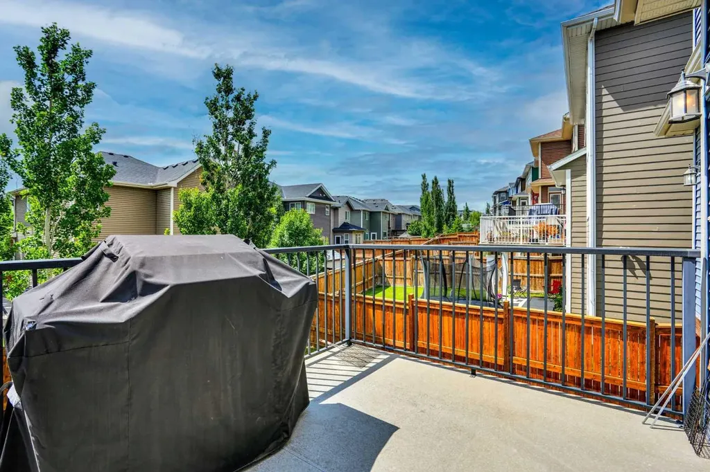 49 Sherwood Gate NW Calgary AB T3R0N9
