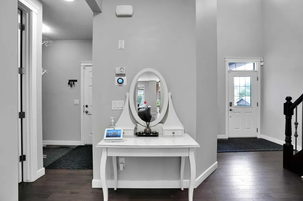 49 Sherwood Gate NW Calgary AB T3R0N9
