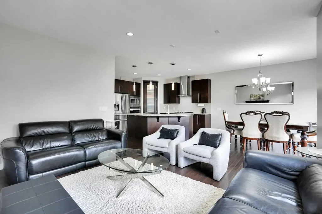 49 Sherwood Gate NW Calgary AB T3R0N9