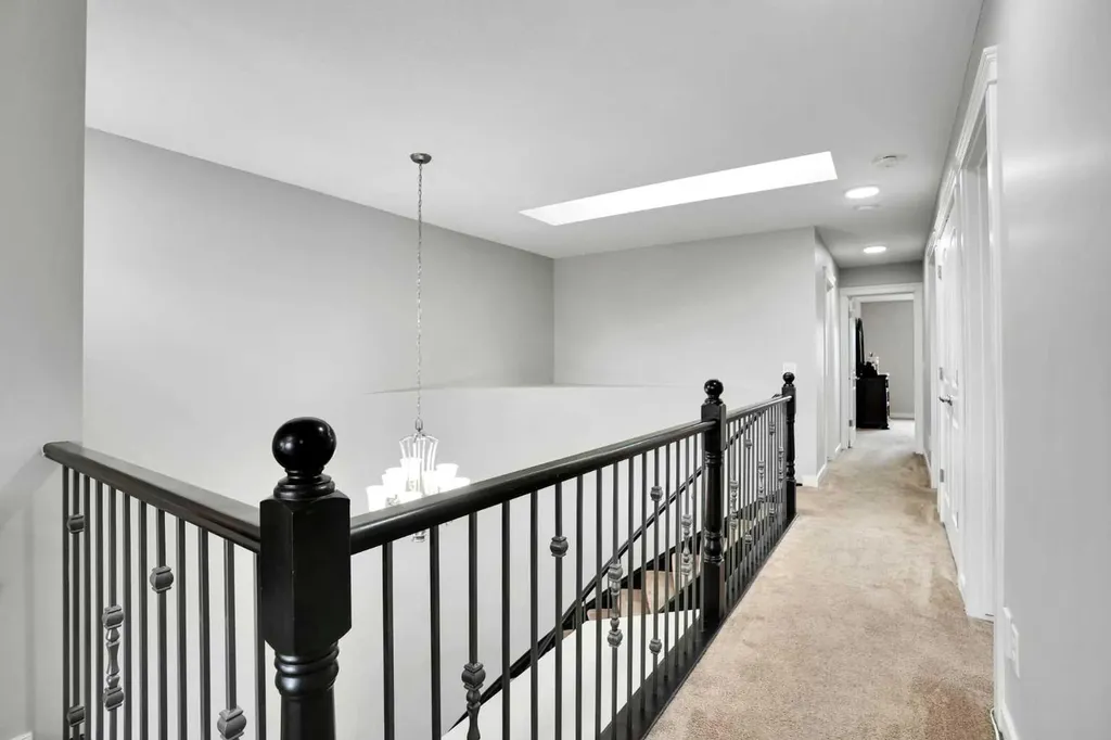 49 Sherwood Gate NW Calgary AB T3R0N9