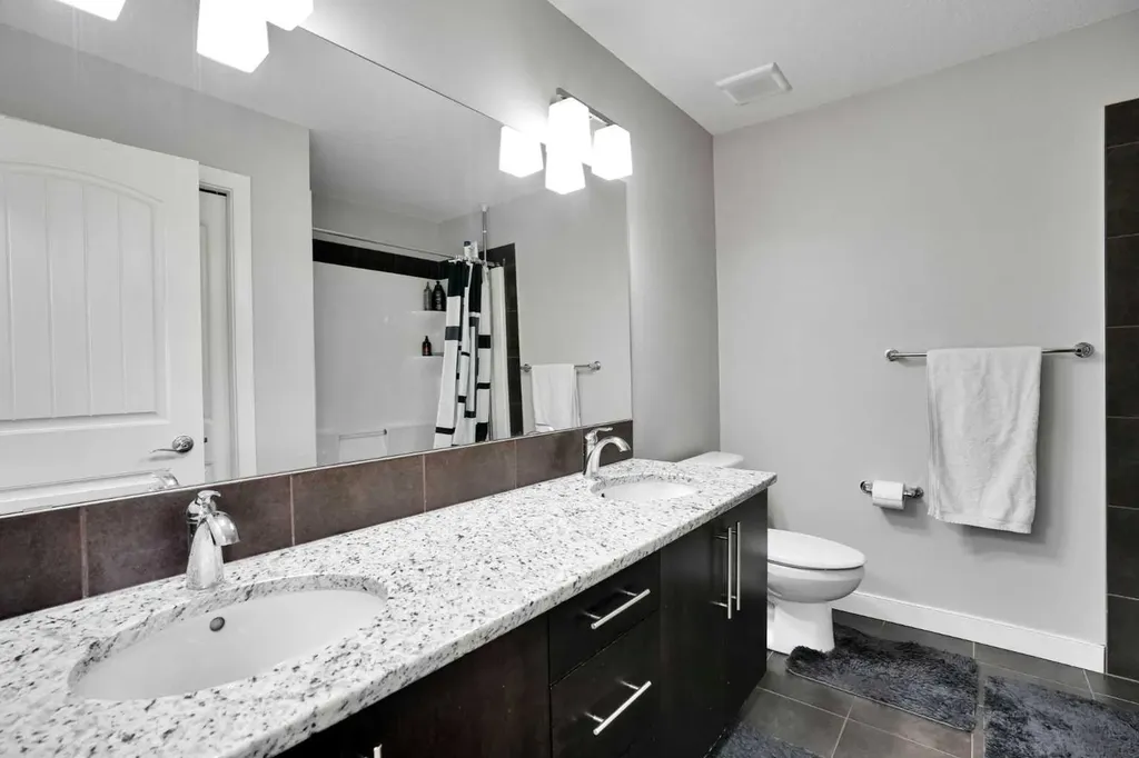 49 Sherwood Gate NW Calgary AB T3R0N9