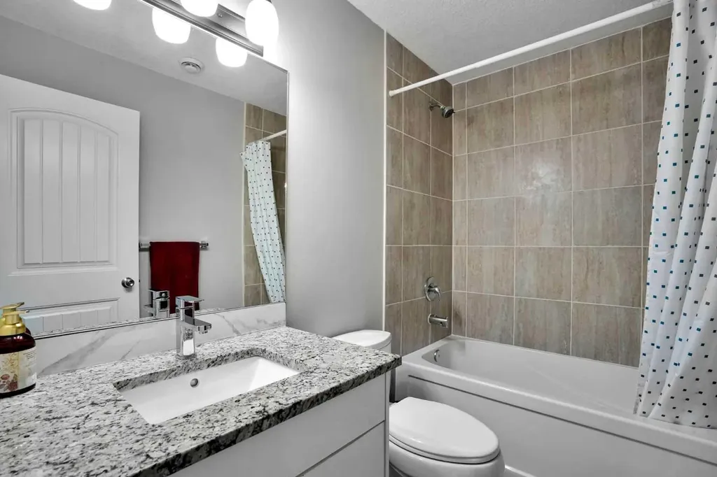49 Sherwood Gate NW Calgary AB T3R0N9