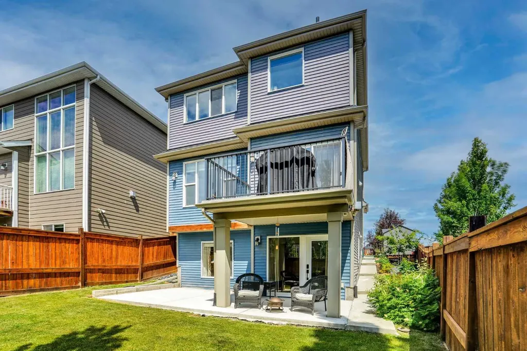 49 Sherwood Gate NW Calgary AB T3R0N9