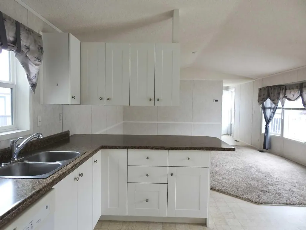 218 Oak Wood Drive NW Edmonton AB T6P 0A4