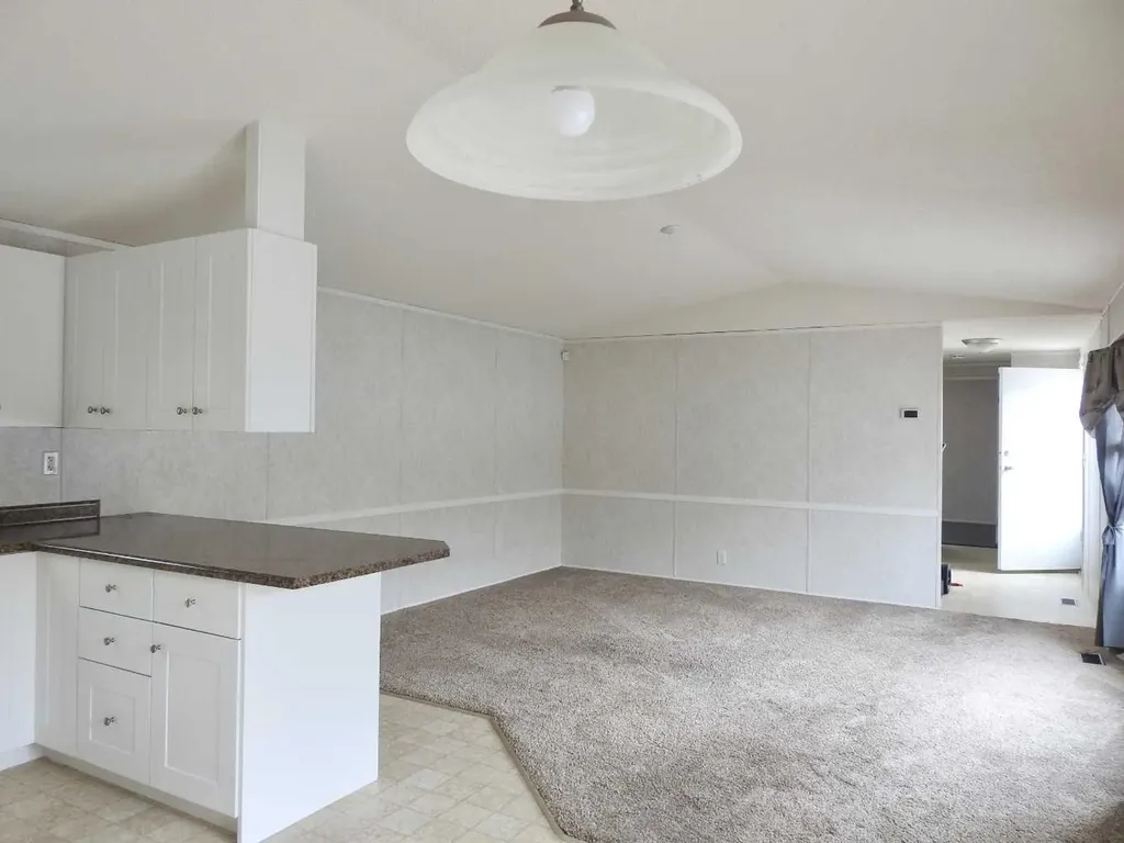 218 Oak Wood Drive NW Edmonton AB T6P 0A4