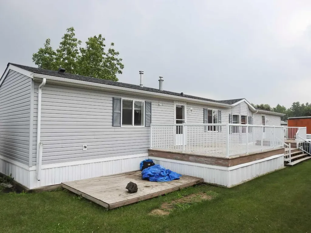 218 Oak Wood Drive NW Edmonton AB T6P 0A4