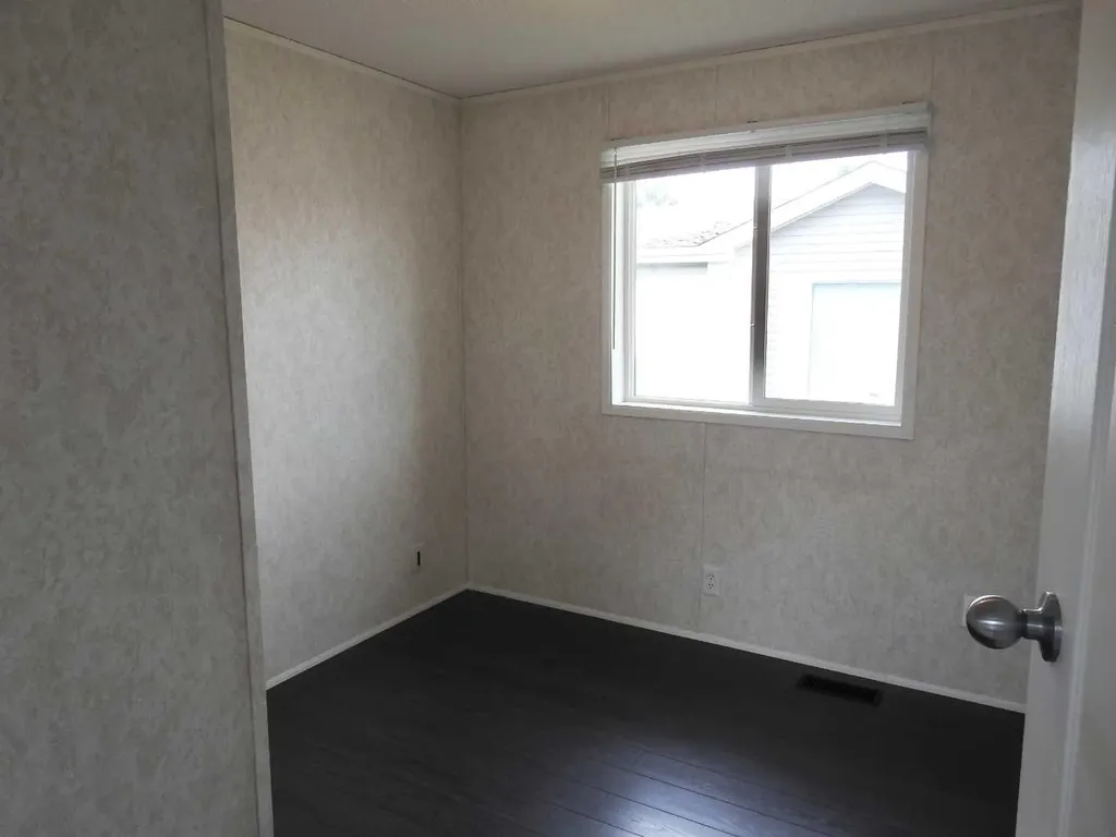 218 Oak Wood Drive NW Edmonton AB T6P 0A4
