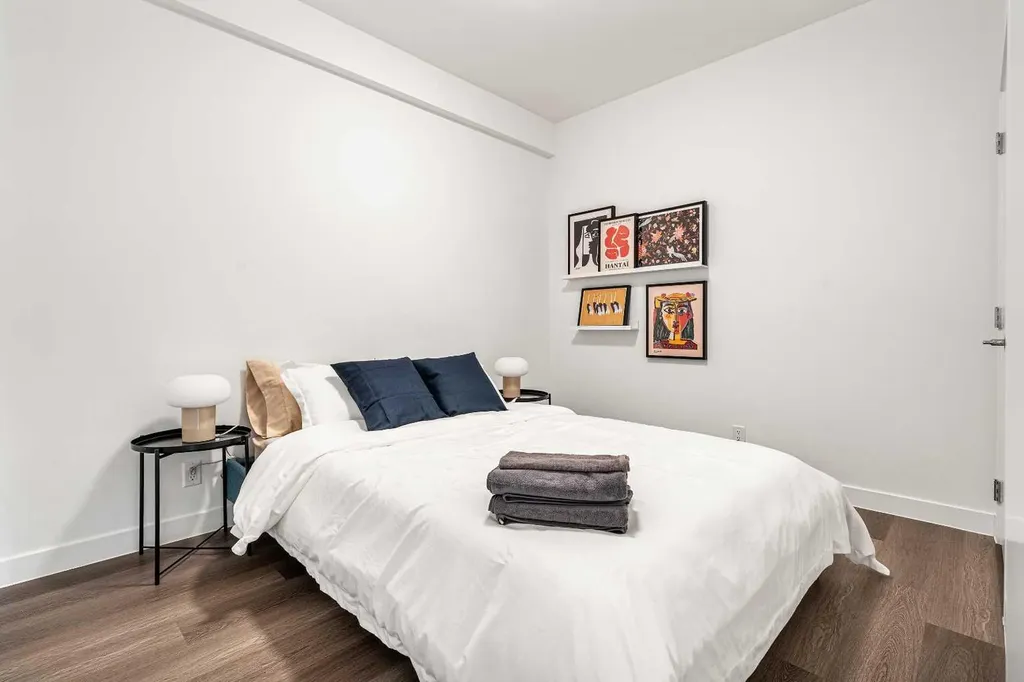 329 9a Street NW Calgary AB T2N1T7