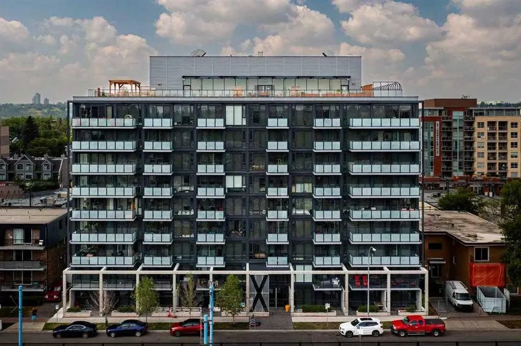 329 9a Street NW Calgary AB T2N1T7