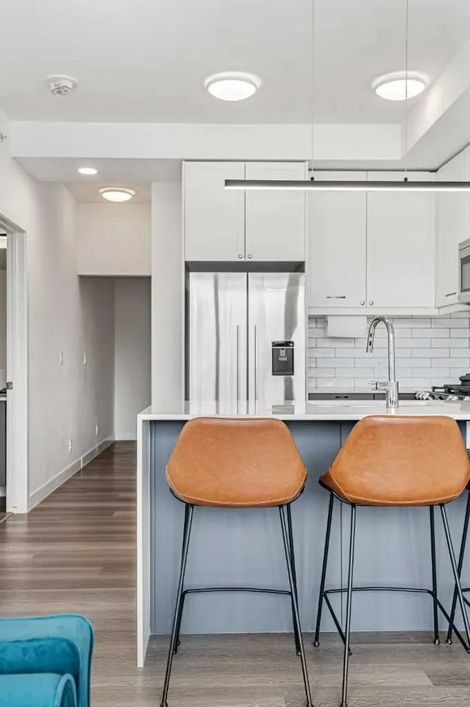 329 9a Street NW Calgary AB T2N1T7