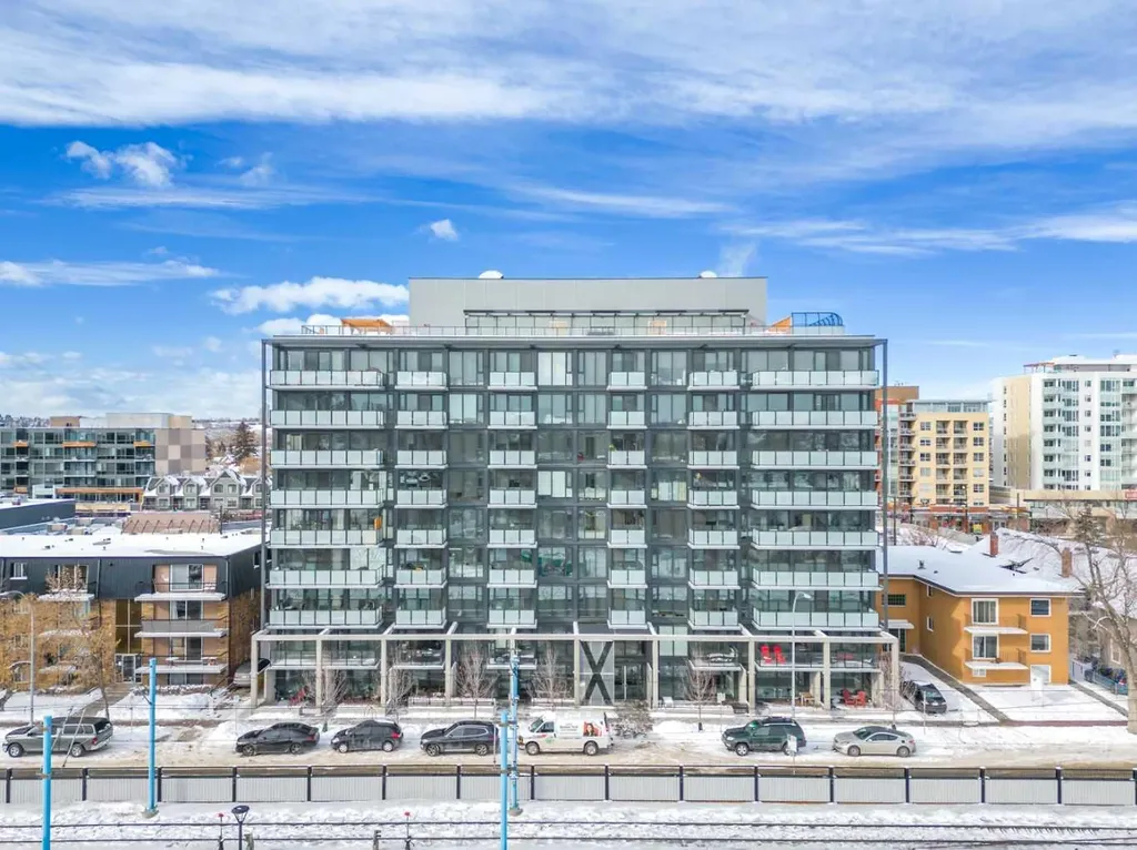 329 9a Street NW Calgary AB T2N1T7