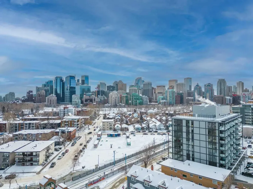 329 9a Street NW Calgary AB T2N1T7
