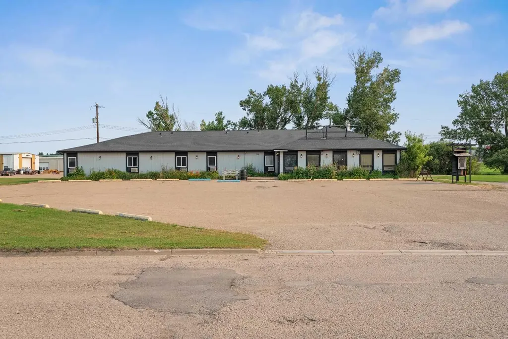 110 1 Avenue N Trochu AB T0M2C0