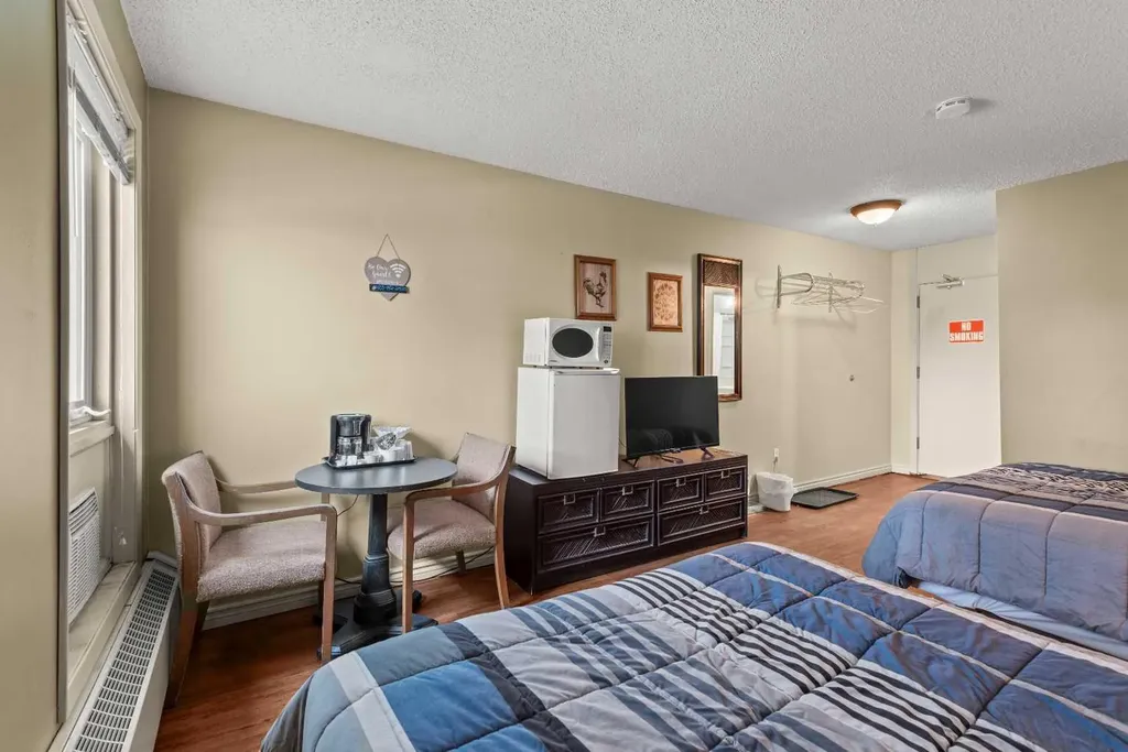 110 1 Avenue N Trochu AB T0M2C0