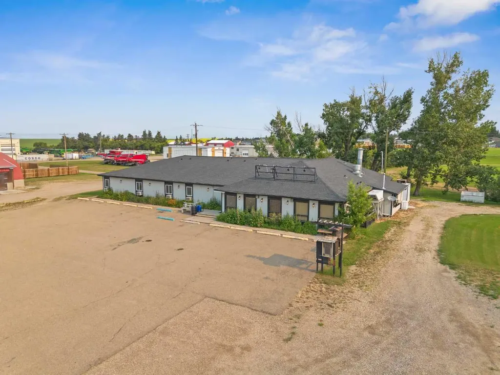110 1 Avenue N Trochu AB T0M2C0