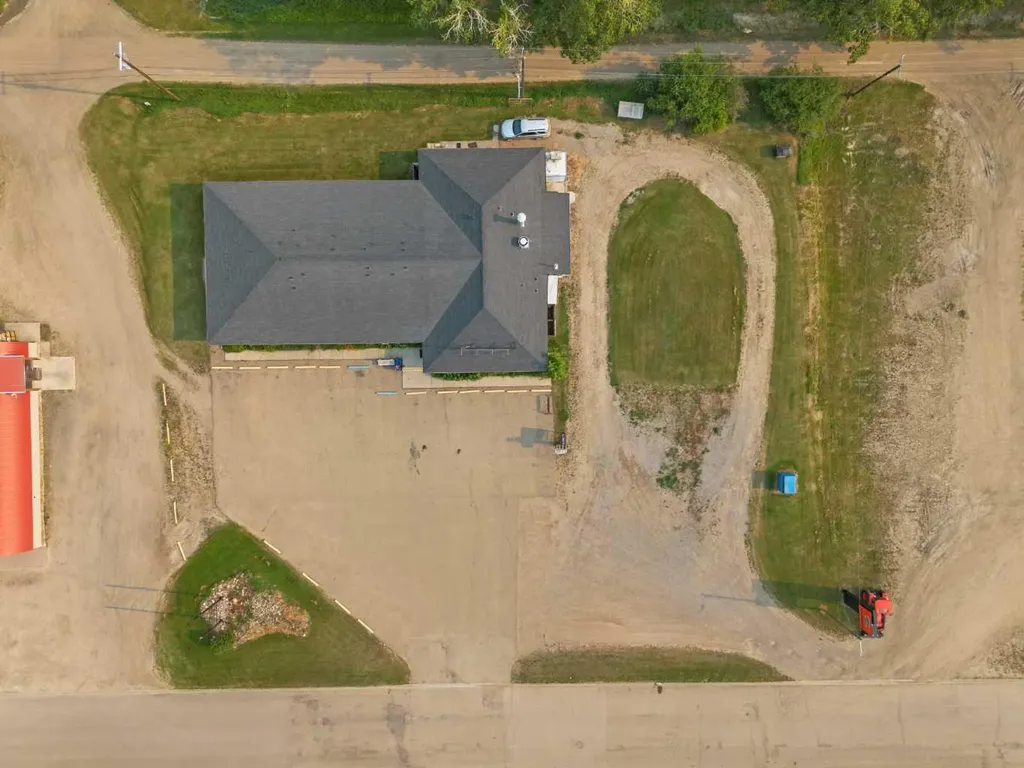 110 1 Avenue N Trochu AB T0M2C0