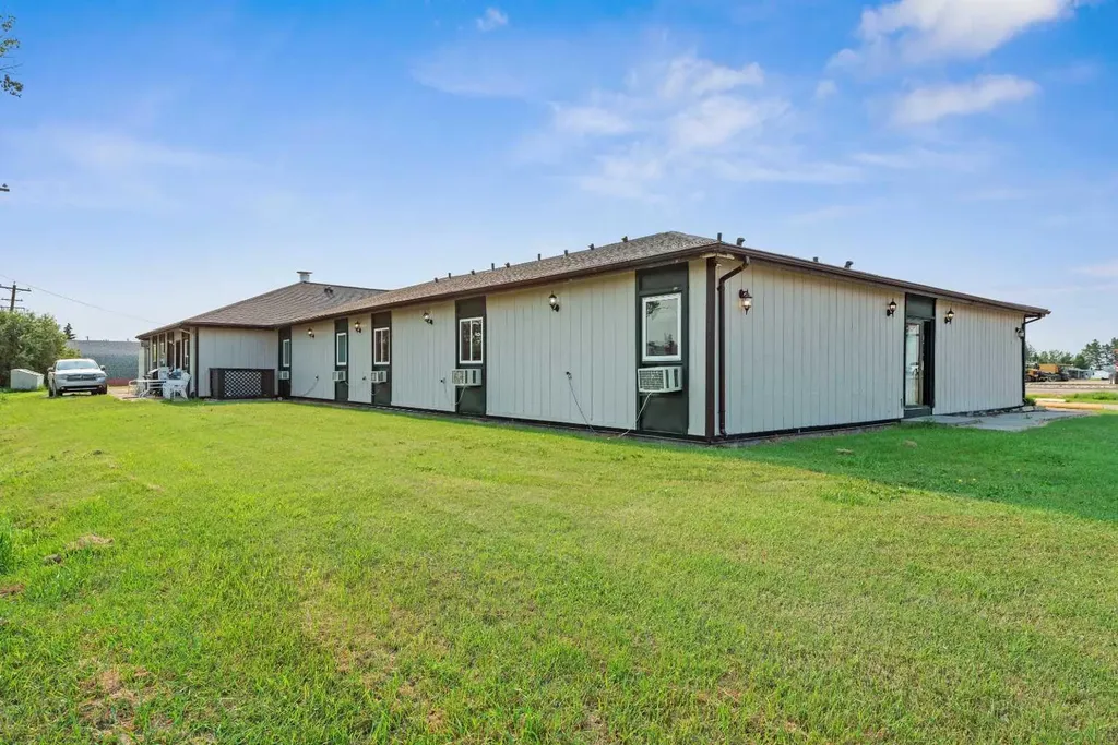 110 1 Avenue N Trochu AB T0M2C0