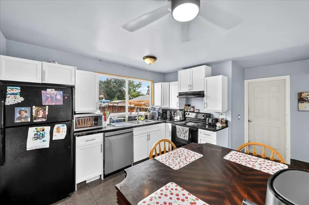 219 Penworth Drive SE Calgary AB T2A 5E2