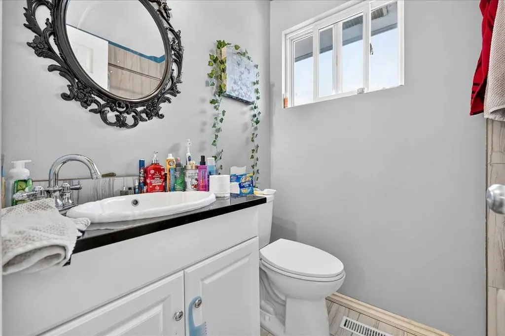 219 Penworth Drive SE Calgary AB T2A 5E2