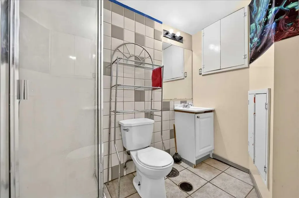 219 Penworth Drive SE Calgary AB T2A 5E2